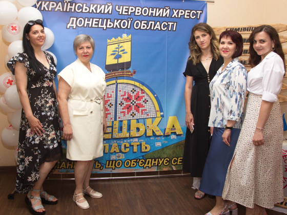 Понад 200 тисяч людей отримали допомогу: підбито підсумки п’ятирічної роботи Українського Червоного Хреста на Донеччині