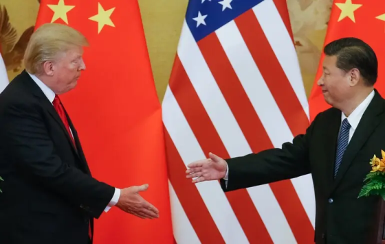 Трамп пом&#039;якшив тон у відносинах з Китаєм, щоб забезпечити саміт з Сі Цзіньпіном і торговельну угоду — Bloomberg