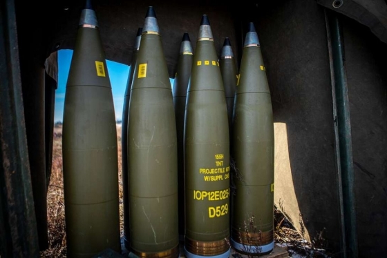 Канада готова проплатити доставку 800 тисяч снарядів, які Чехія знайшла для України