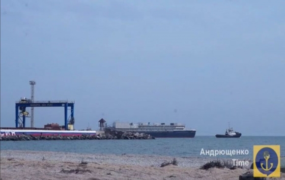 У Маріуполі відновлено роботу морського порту, вже зайшли перші судна окупантів, - Андрющенко