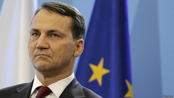 Сікорський про переговори України та РФ: Коли жінку ґвалтують, то недоречно закликати її &quot;не розпалювати&quot;
