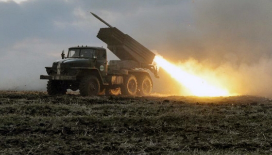 Росіяни обстріляли з Градів евакуаційну колону з Щастя