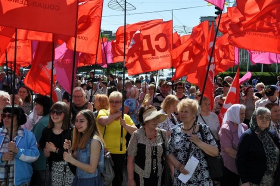 Марш ко Дню труда прошел в центре Киева