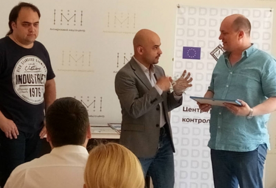 Мустафа Найем наградил самых «прозрачных» в Краматорске 