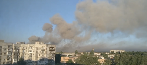 В оккупированном Шахтерске прогремели взрывы. Горит склад боеприпасов 