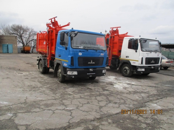 До Краматорська прибули нові сміттєвози з боковим завантаженням контейнерів