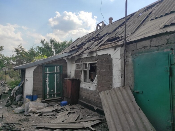 Оккупанты обстреляли Покровск, повреждены жилые дома