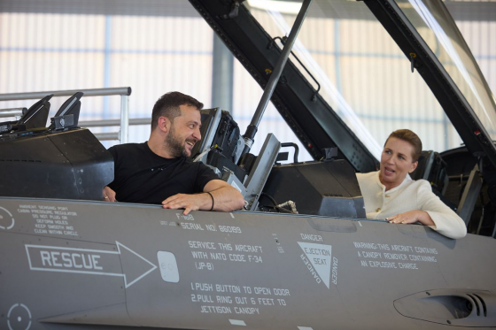 Українські військові вже прибули в Данію для навчання на F-16, - Зеленський
