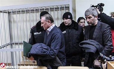Судья выпустила Ефремова под залог в 60 тыс. грн
