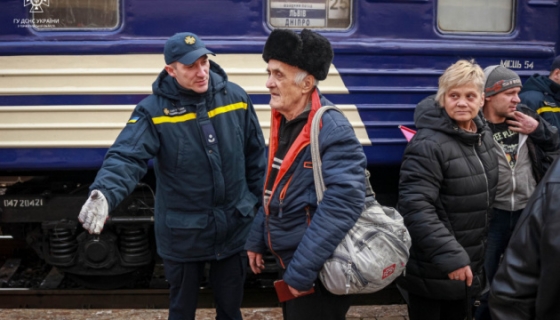 Уряд пропонує вразливим категоріям херсонців безкоштовну евакуацію на зимовий період, - Верещук 