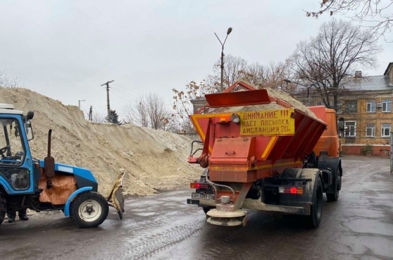 В Краматорске ликвидируют последствия гололеда