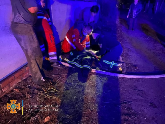 В Славянске после пожара в доме погиб трехлетний ребенок - скорая ехала более получаса 