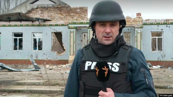 Журналіст &quot;Радіо Свобода&quot; Дмитро Євчин дістав поранення в районі Роботиного під час зйомок сюжету