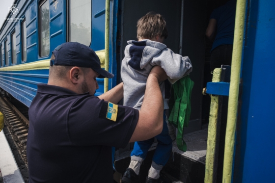 Евакуація дітей у примусовий спосіб розпочнеться в Торецькій громаді Донецької області