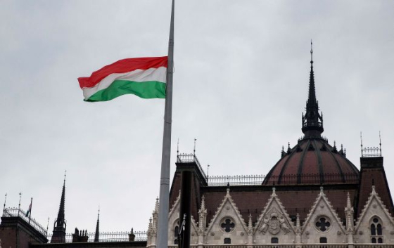 В Угорщині заявили, що згодяться на нові санкції проти РФ після домовленості з Трампом