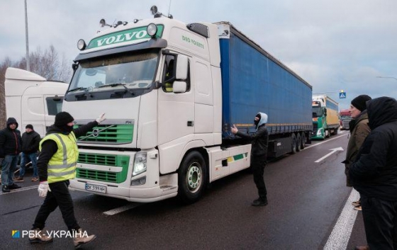 Польські перевізники знову заблокували пункт пропуску на кордоні з Україною