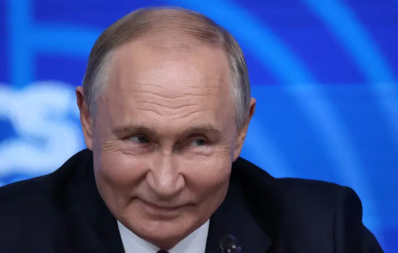 Білий дім не може дозволити Путіну зіскочити з гачка зараз — Bloomberg