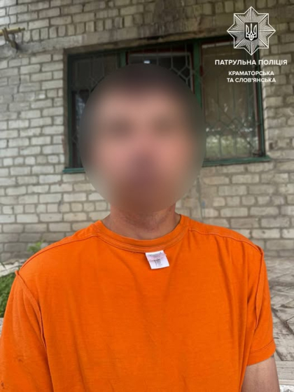 Патрульні склали протоколи на правопорушника, який вчиняв домашнє насильство в присутності своєї доньки