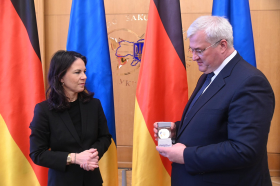 Бербок отримала відзнаку МЗС за підтримку України під час війни, - Сибіга