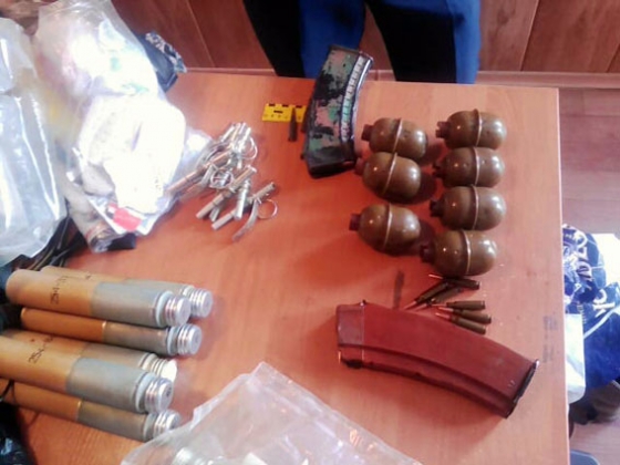 Житель Луганщины задержан на блокпосте в Константиновке при попытке провезти боевой арсенал в рейсовом автобусе 