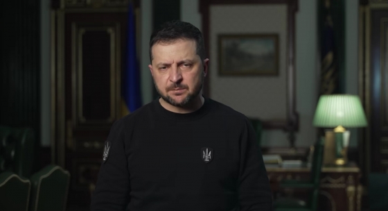 Зеленський про ситуацію на фронті: Схід – дуже важко. Південь – доволі небезпечно на частині напрямків