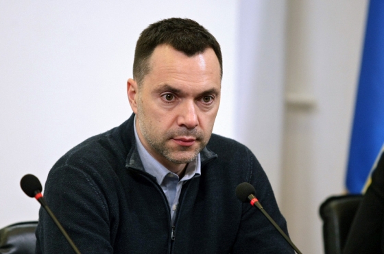 На Донбассе ожидаются жесткие боевые действия - Арестович 