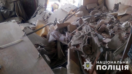 Ніч на Донеччині: рашисти поцілили у школу в Бахмуті, Вугледар та Водяне під ворожим вогнем 