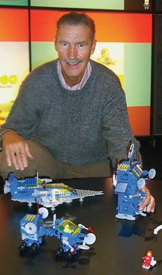 Умер создатель фигурки Lego-человечка