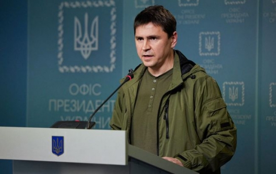 Подоляк о санкциях: в России будет внутренний конфликт, она пойдет ко дну