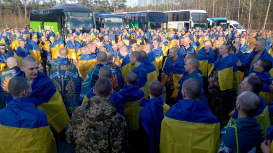 Україна та Росія провели великий обмін полоненими перед Великоднем