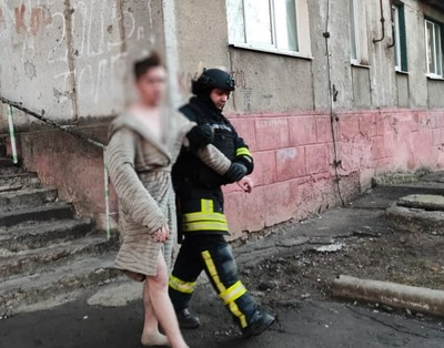 У Краматорському районі надзвичайники врятували чоловіка під час ліквідації пожежі