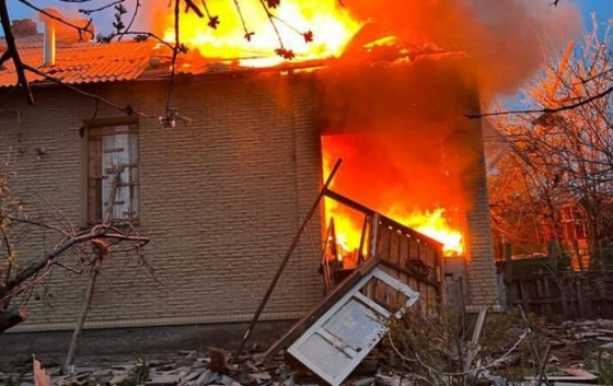 Окупанти обстріляли Костянтинівку: поцілили в будинки та гуртожиток, є поранені