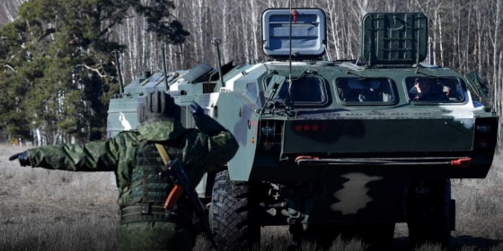 Часть российских войск отходит от Мариуполя и двигается в сторону Запорожья, - Пентагон 