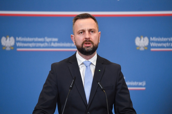 Глава Міноборони Польщі Косіняк-Камиш відповів Зеленському на прохання передати МіГи: Лише після того, як отримаємо F-35