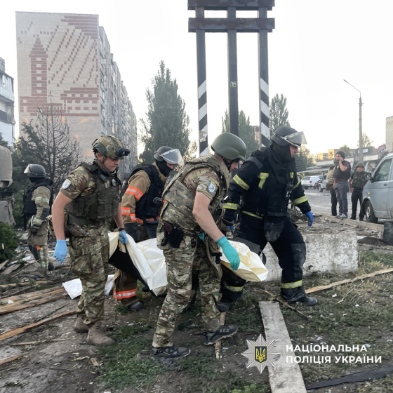 Авіаудар по Добропіллю: поліцейські документують наслідки російського терору