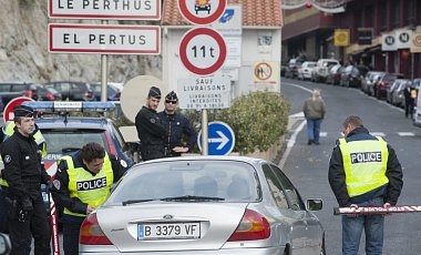 Во Франции кричащий &quot;Аллах акбар&quot; мужчина сбил машиной 11 человек