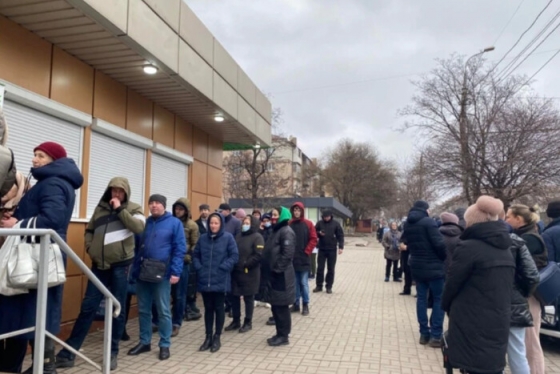 Андрющенко про ситуацію в окупованому Маріуполі: Ціни на продукти вищі, ніж у Москві 