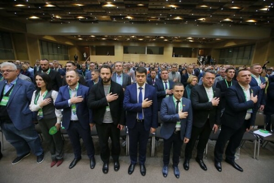 &quot;Слуги народа&quot; срочно соберутся на закрытую встречу: что обсудят 
