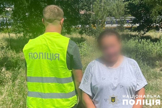 Збирала донати для ЗСУ, а витрачала на власні потреби: столичні поліцейські викрили псевдоволонтерку
