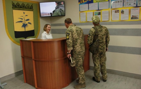 У чому різниця між військовою службою по контракту та мобілізацією: у ТЦК дали пояснення