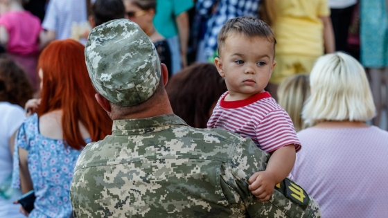 В Інституті демографії розповіли про ризики у разі подальшого зменшення призовного віку: У 2001 році у нас була найнижча народжуваність в історії України