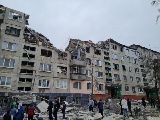 Рашисти обстріляли Краматорськ, Костянтинівку та Слов&#039;янськ, у якому одна людина загинула, щонайменше п&#039;ятеро поранено. Під завалами будинку є дитина