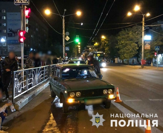 В центре Краматорска автомобиль сбил 14-летнего парня на самокате