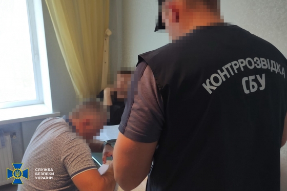 СБУ та БЕБ викрили очільника оборонного заводу, який намагався привласнити 3,9 млн грн на закупівлі запчастин для СУ-27