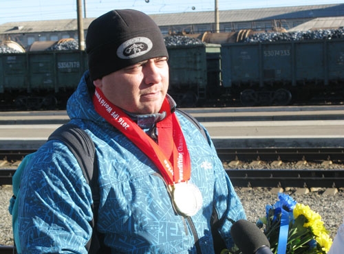  Краматорск встретил нового чемпиона мира по пауэрлифтингу Алексея Бычкова