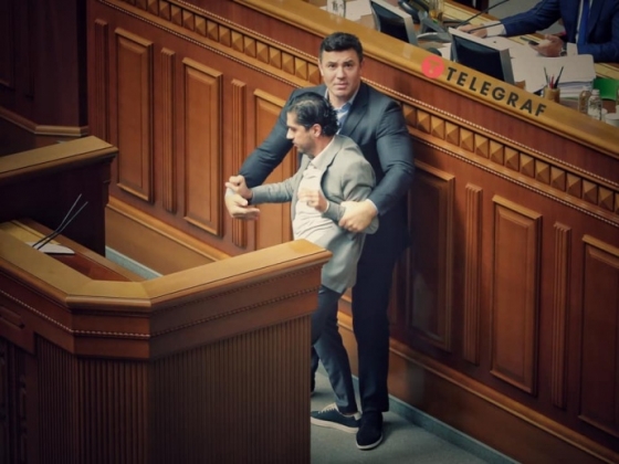В Раде драка: Тищенко напал на Лероса