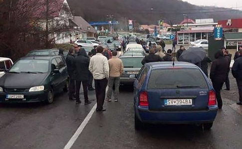 &quot;Евробляхеры&quot; блокируют пункты пропуска на Западе Украины