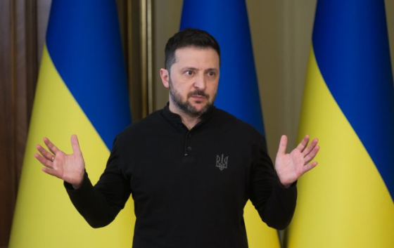 Зеленський нагородив воїнів СБУ за &quot;Павутину&quot;: скільки літаків РФ повністю знищено