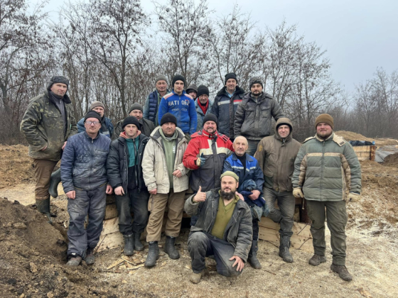 Тернопільські посадовці будували фортифікації на сході України
