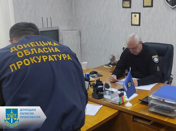 Керівники поліцейських відділень Слов&#039;янська опинилися перед судом за махінації з «бойовими» виплатами на 2,7 млн грн